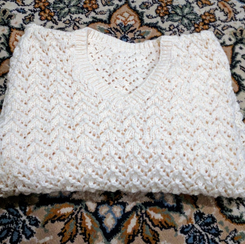 V-neck Sweater - Picture 4 of 4